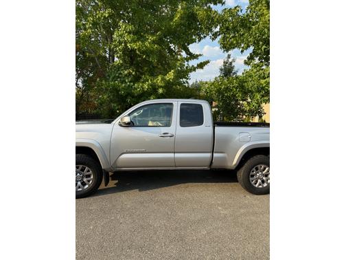 2016 Toyota Tacoma SR