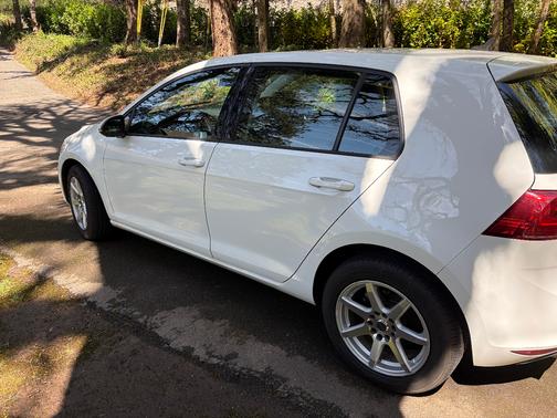 White 2015 Volkswagen Golf DSG TDI SEL