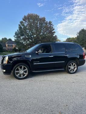 Black 2014 Cadillac Escalade Luxury