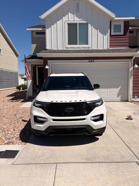 White 2023 Ford Explorer ST
