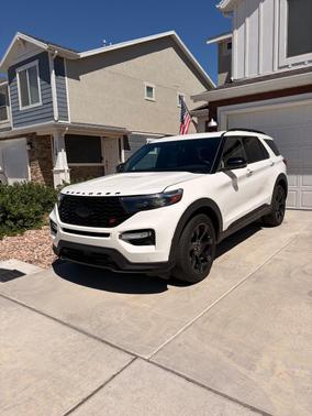 White 2023 Ford Explorer ST