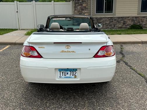 White 2002 Toyota Camry Solara SLE V6