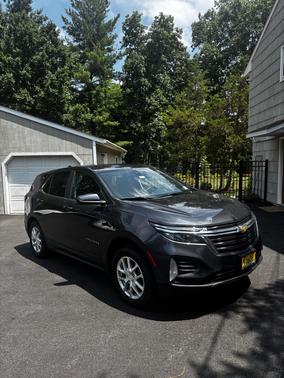 Gray 2022 Chevrolet Equinox LT