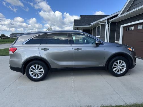 2017 Kia Sorento LX