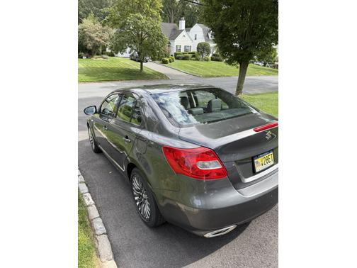 2010 Suzuki Kizashi SLS