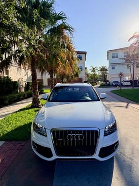 White 2011 Audi Q5 3.2 Premium Plus