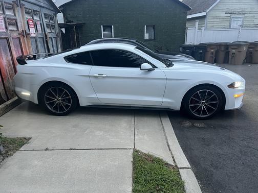 2018 Ford Mustang EcoBoost