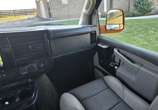 2025 GMC Savana 2500 Work Van