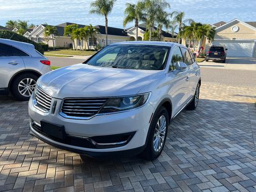 2016 Lincoln MKX Select