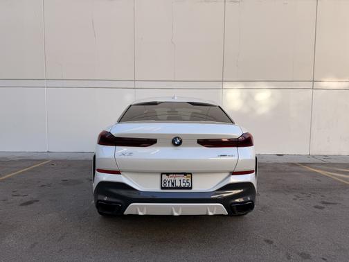 2022 BMW X6 xDrive40i