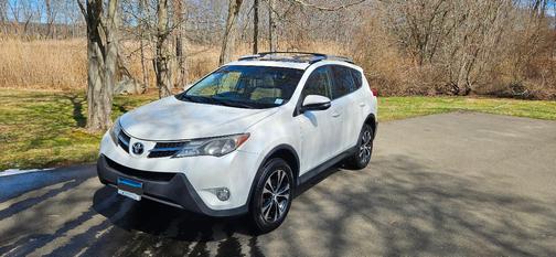 White 2015 Toyota RAV4 Limited