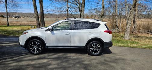 White 2015 Toyota RAV4 Limited