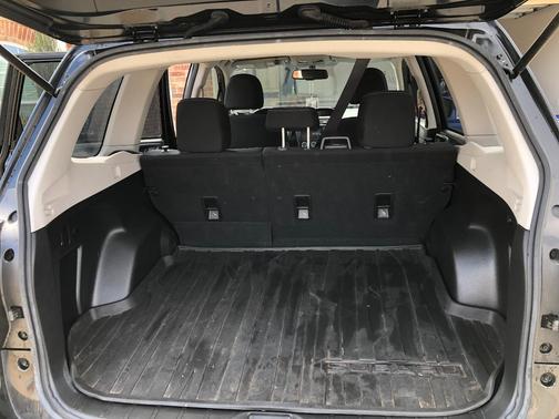 Black 2015 Subaru Forester 2.5i