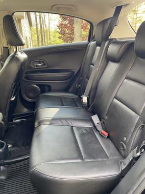 Black 2022 Honda HR-V EX-L