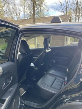 Black 2022 Honda HR-V EX-L