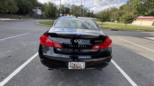 2009 INFINITI G37 x