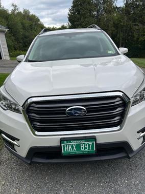 White 2019 Subaru Ascent Premium 7-Passenger