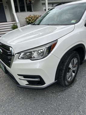 White 2019 Subaru Ascent Premium 7-Passenger
