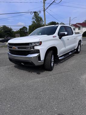 White 2019 Chevrolet Silverado 1500 LT