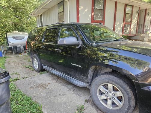 2011 GMC Yukon XL 1500 SLT