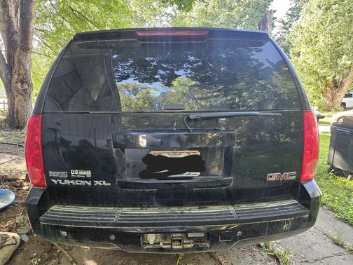 2011 GMC Yukon XL 1500 SLT