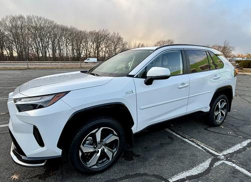 2024 Toyota RAV4 Prime SE