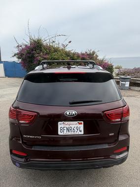 Red 2019 Kia Sorento LX