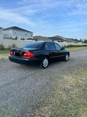 Black 2002 Lexus LS 430 Base
