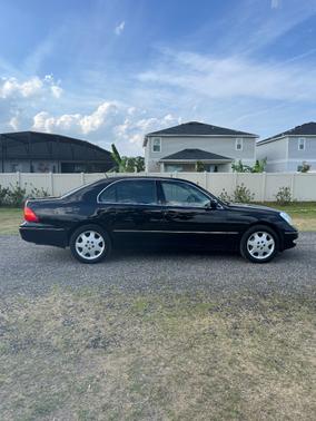 Black 2002 Lexus LS 430 Base