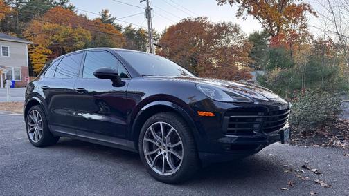Blue 2023 Porsche Cayenne Cayenne Platinum Edition