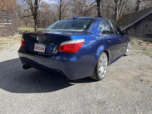 Blue 2008 BMW 550 i