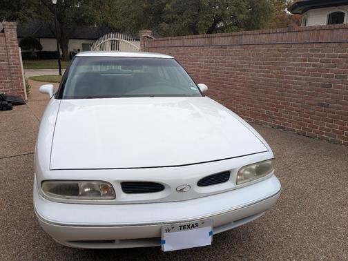 1999 Oldsmobile Eighty-Eight LS
