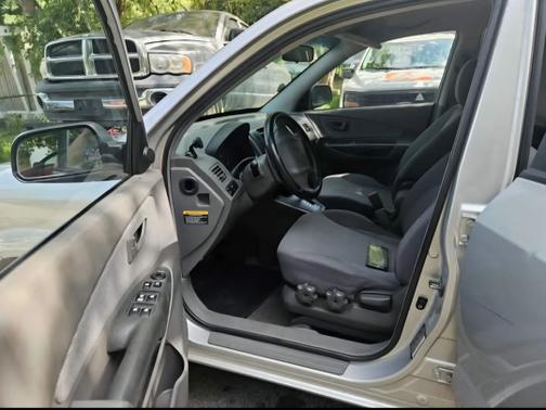 Silver 2007 Hyundai TUCSON GLS
