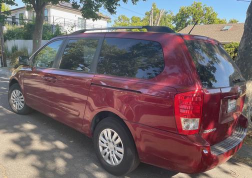 2012 Kia Sedona LX