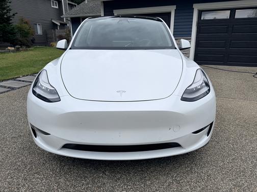 White 2022 Tesla Model Y Long Range