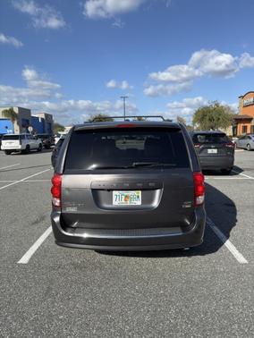 Gray 2017 Dodge Grand Caravan SXT
