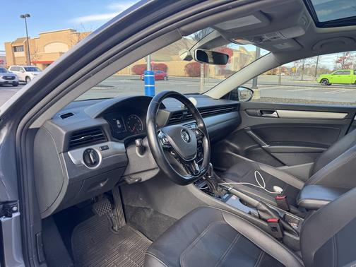 2020 Volkswagen Passat 2.0T SE