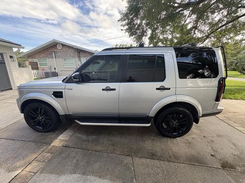 2016 Land Rover LR4 HSE