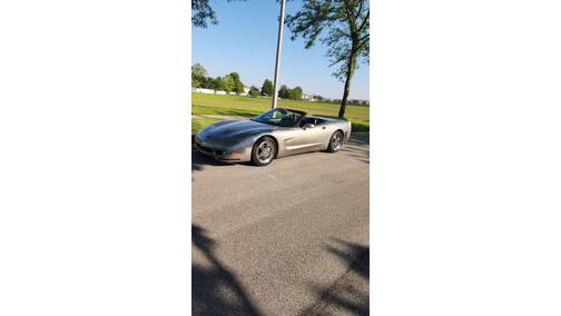 Beige 2000 Chevrolet Corvette Base