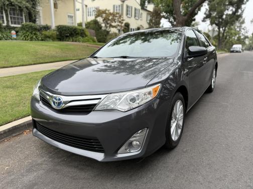 2012 Toyota Camry Hybrid XLE