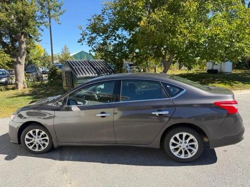 Gray 2018 Nissan Sentra SV