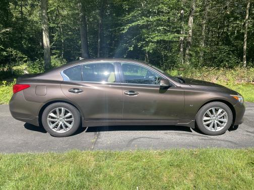 2014 INFINITI Q50 Premium