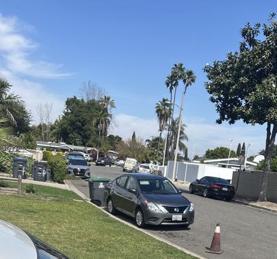 Silver 2017 Nissan Versa 1.6 SV