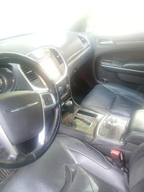 White 2013 Chrysler 300C Base