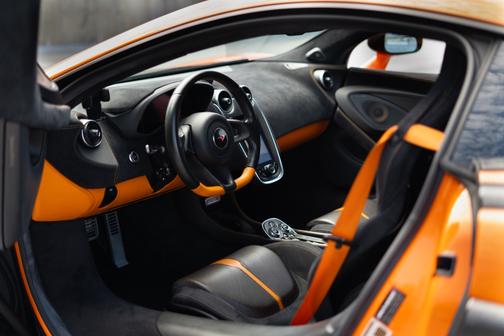 2016 McLaren 570S Base