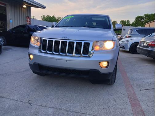 Gray 2012 Jeep Grand Cherokee Laredo