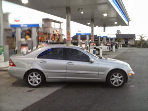 2004 Mercedes-Benz C-Class C240
