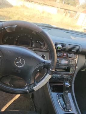 2004 Mercedes-Benz C-Class C240