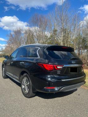 Black 2020 INFINITI QX60 LUXE