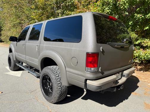 2005 Ford Excursion Limited